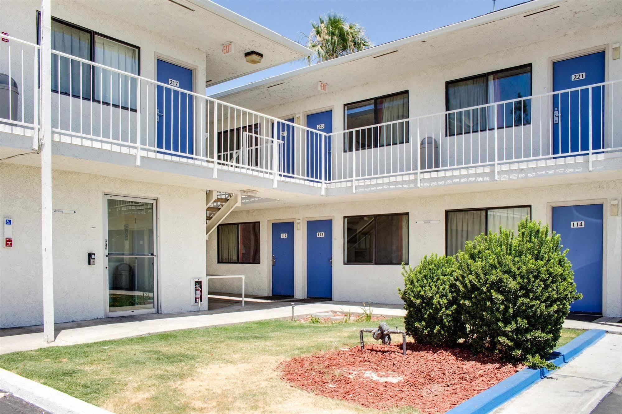 Motel 6-Bakersfield, Ca - South Exteriör bild